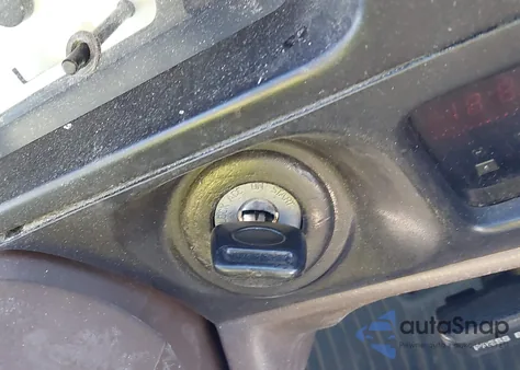 2001 Toyota Tacoma Base V6 (A4) из США, поврежденный, VIN 5TEHN72NX1Z832873